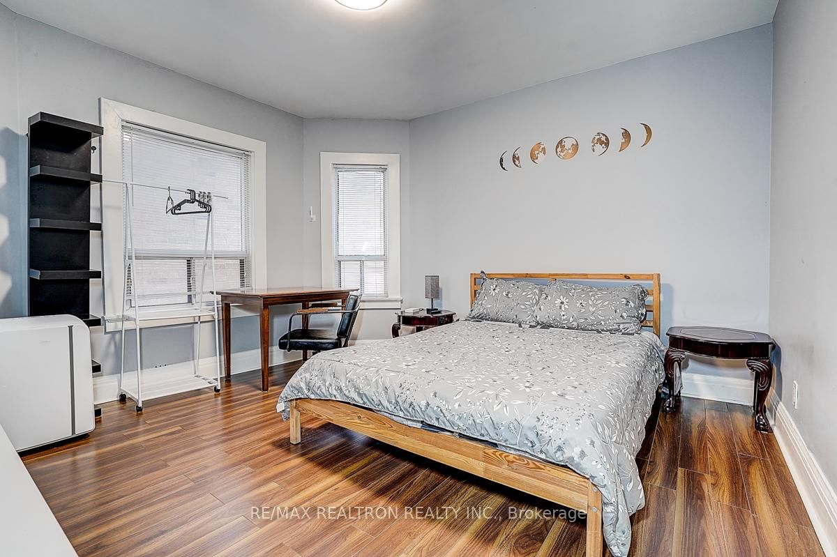 Detached House for lease at 7 Nickle Street, Toronto, Ontario, M6M 2H7 - Mount Dennis - MLS: W12953600