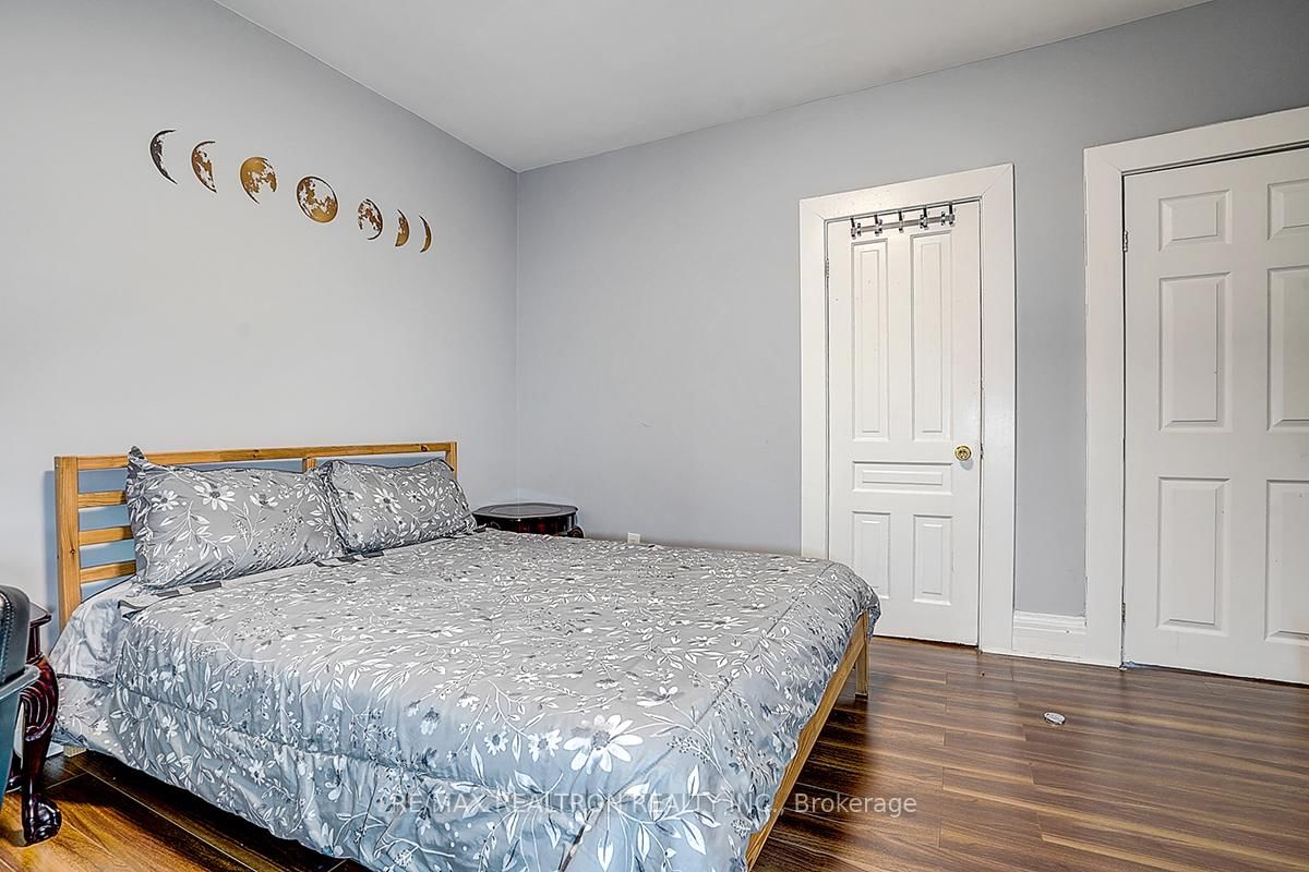 Detached House for lease at 7 Nickle Street, Toronto, Ontario, M6M 2H7 - Mount Dennis - MLS: W12953600