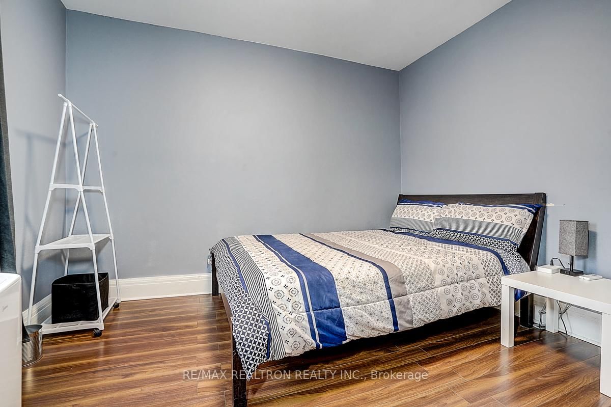 Detached House for lease at 7 Nickle Street, Toronto, Ontario, M6M 2H7 - Mount Dennis - MLS: W12953600