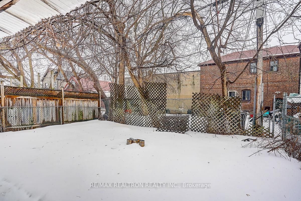 Detached House for lease at 7 Nickle Street, Toronto, Ontario, M6M 2H7 - Mount Dennis - MLS: W12953600