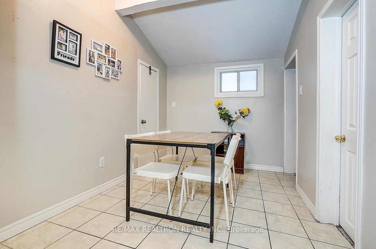 Detached House for lease at 7 Nickle Street, Toronto, Ontario, M6M 2H7 - Mount Dennis - MLS: W12953600