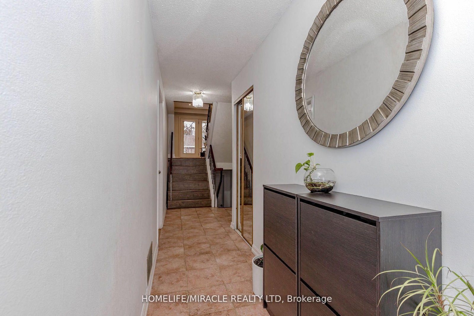 Detached House for sale at 32 Langston Drive, Brampton, Ontario, L6V 3W7 - Madoc - MLS: W12953738