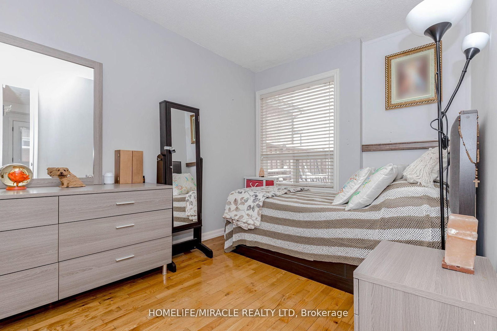 Detached House for sale at 32 Langston Drive, Brampton, Ontario, L6V 3W7 - Madoc - MLS: W12953738