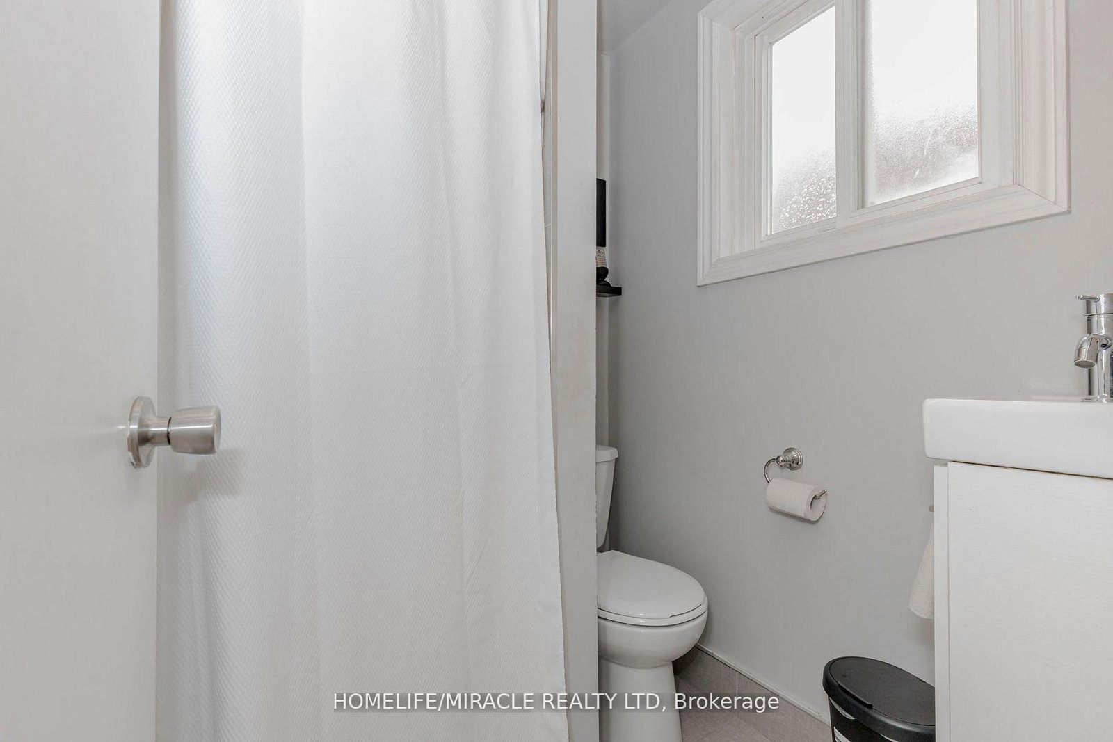 Detached House for sale at 32 Langston Drive, Brampton, Ontario, L6V 3W7 - Madoc - MLS: W12953738