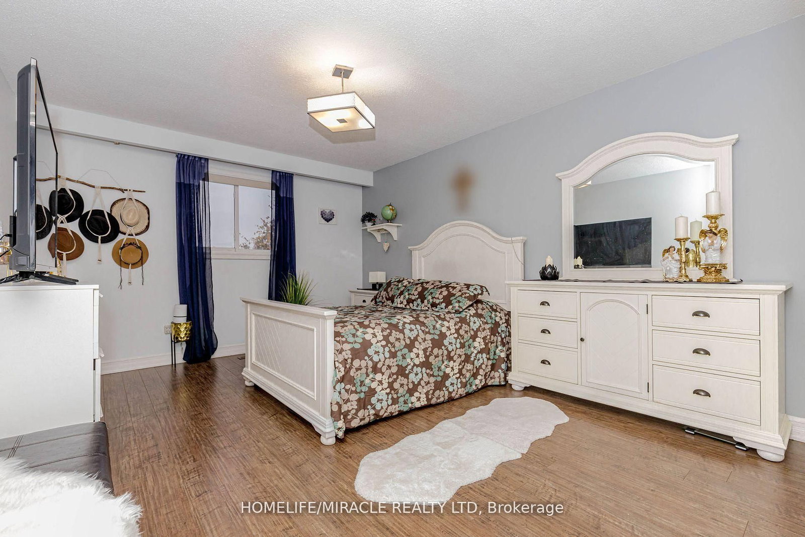 Detached House for sale at 32 Langston Drive, Brampton, Ontario, L6V 3W7 - Madoc - MLS: W12953738