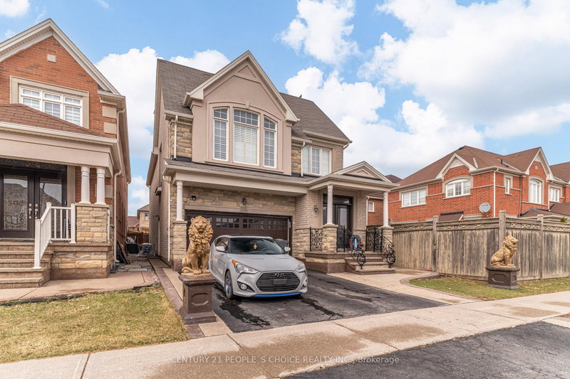 220 Castle Oaks Crossing, Brampton, L6P 3X2 | Image 2
