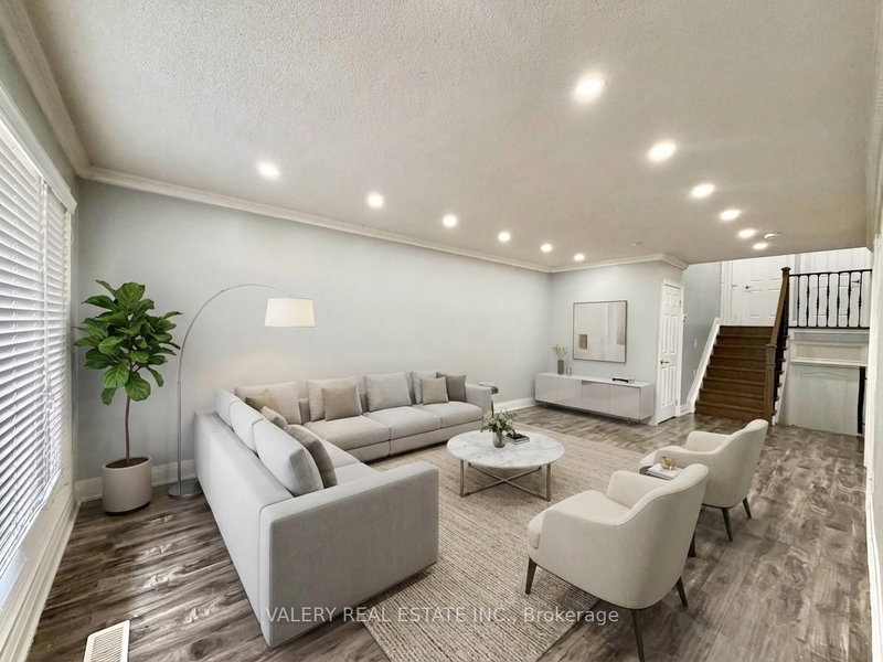 72 Dantek Crt, Brampton, L6V 3T4 | Image 2