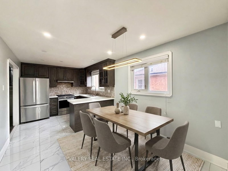 72 Dantek Crt, Brampton, L6V 3T4 | Image 3