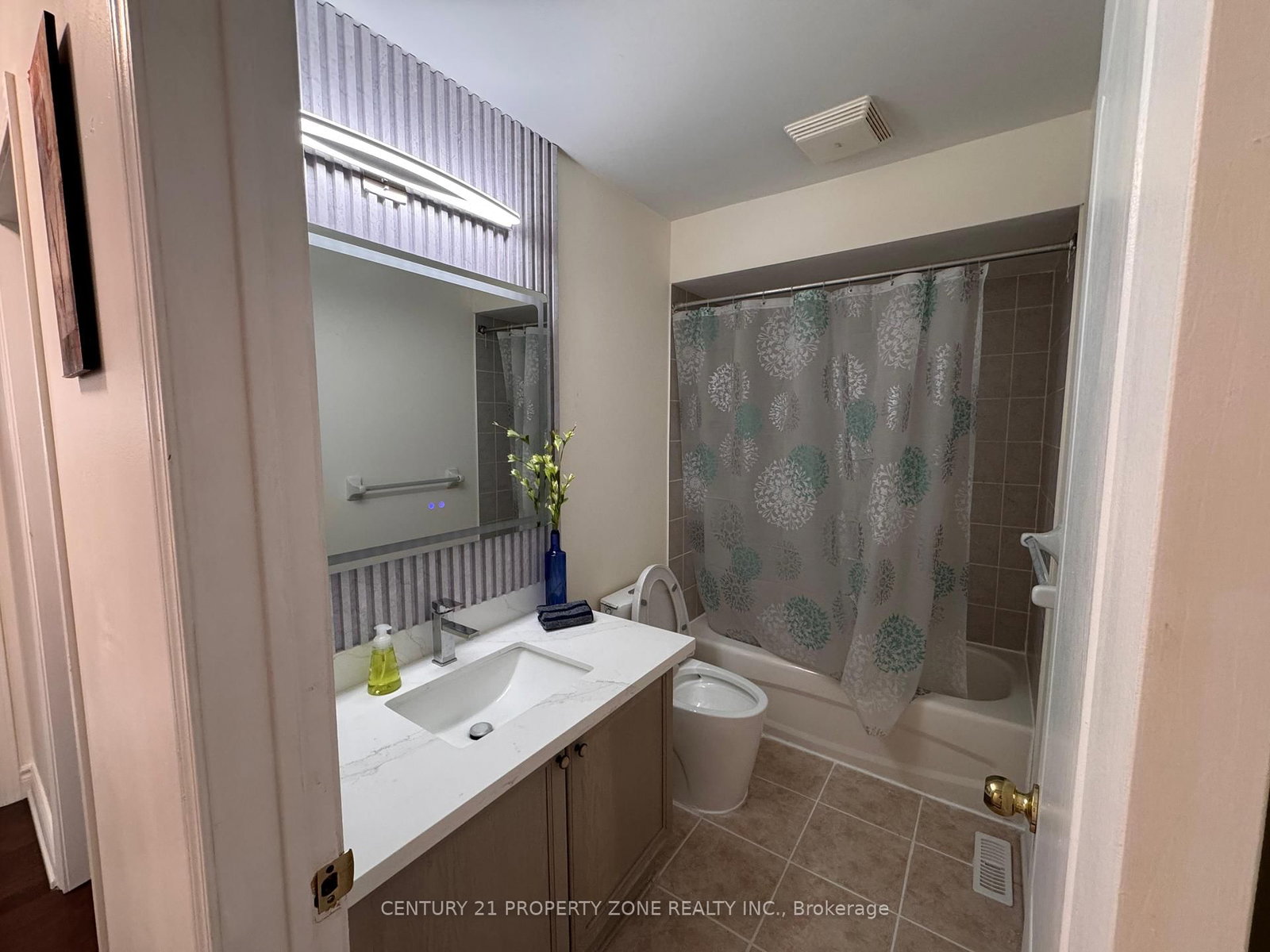 Detached House for sale at 84 Tideland Drive, Brampton, Ontario, L7A 2W1 - Fletcher's Meadow - MLS: W12954274