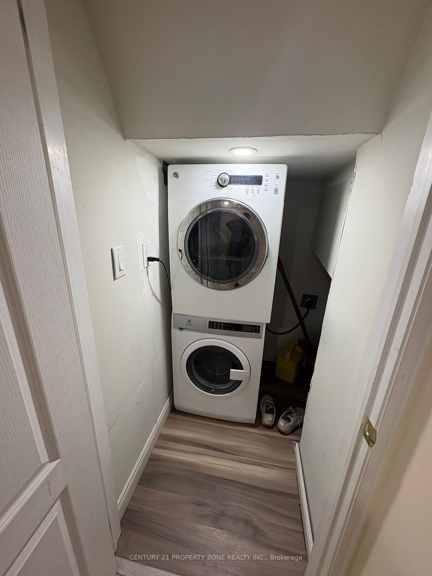 Detached House for sale at 84 Tideland Drive, Brampton, Ontario, L7A 2W1 - Fletcher's Meadow - MLS: W12954274