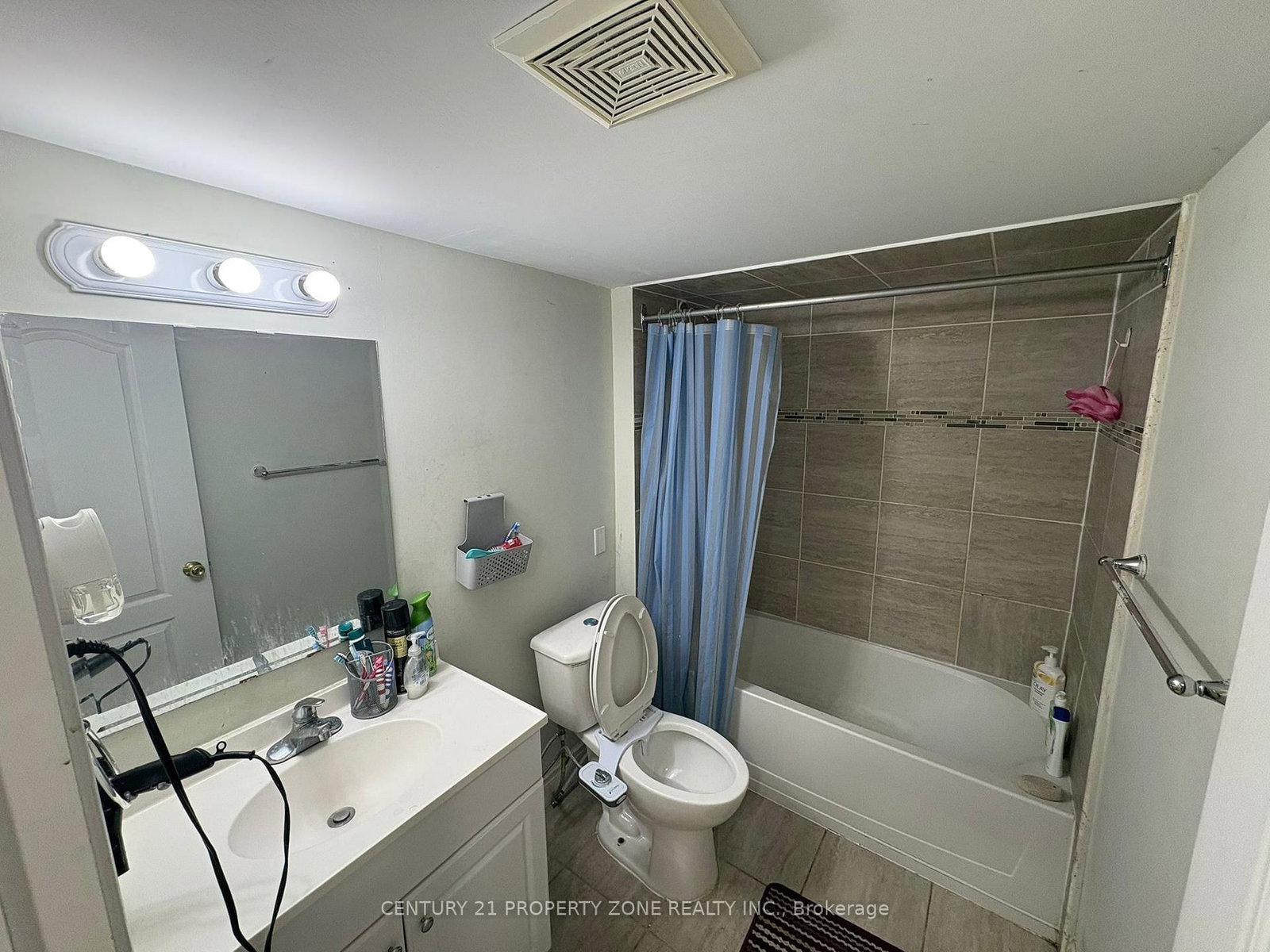 Detached House for sale at 84 Tideland Drive, Brampton, Ontario, L7A 2W1 - Fletcher's Meadow - MLS: W12954274