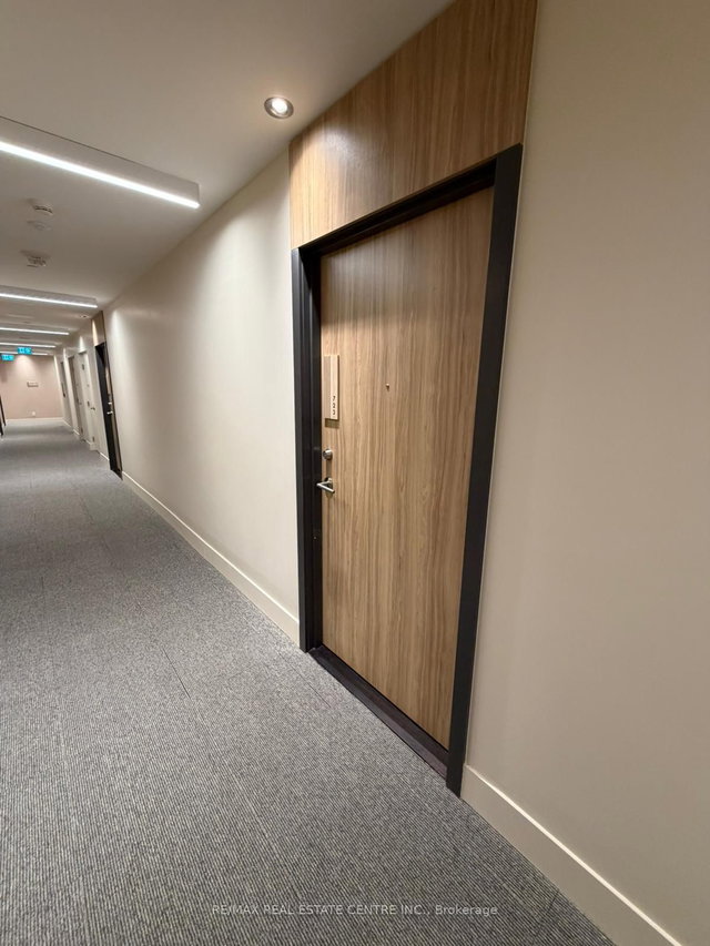 723 - 3100 Keele Street