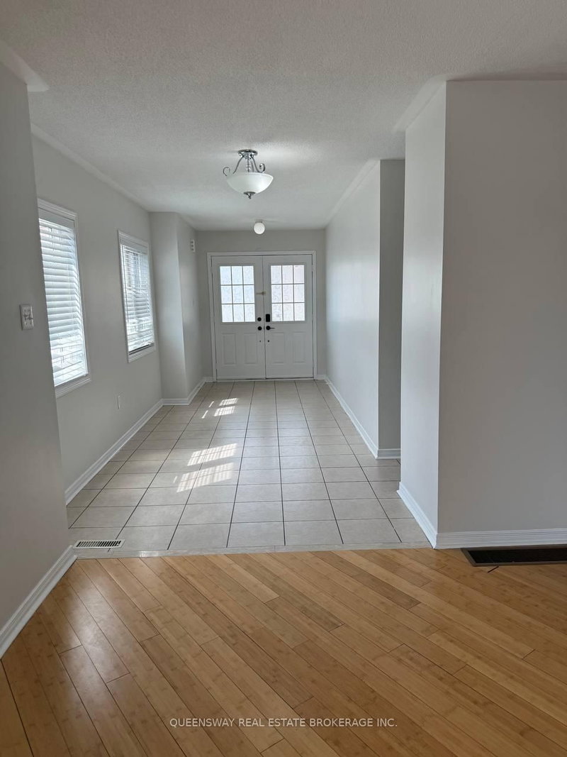 514 Candlestick Circ, Mississauga, L4Z 0B2 | Image 2