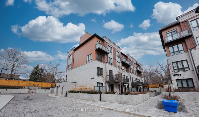 7 - 4045 Hickory Dr, Mississauga, L4W 1L1 | Image 2