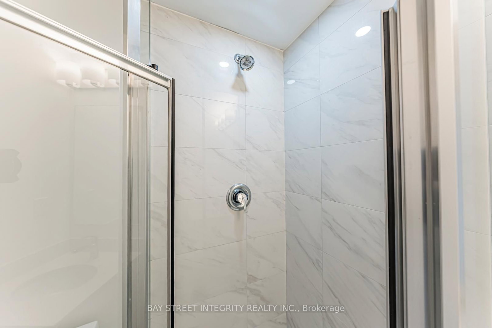 4045 Hickory Drive, Unit 7 - Photo 35