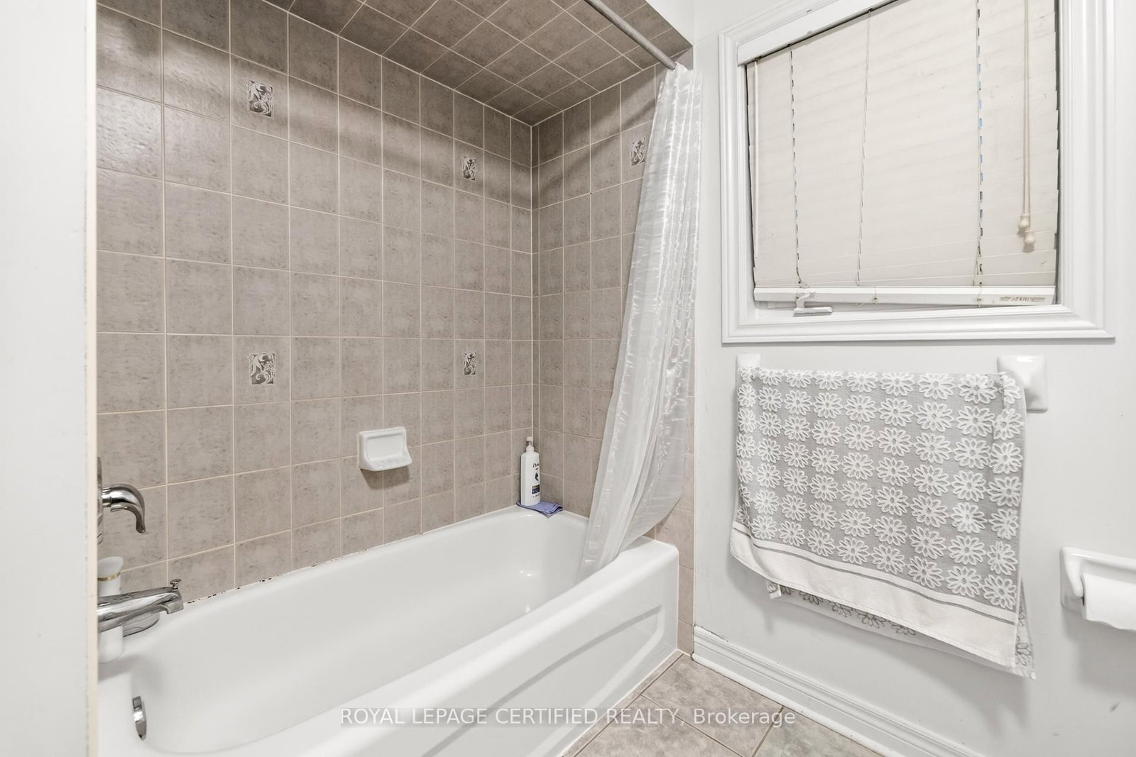 Detached House for sale at 32 Wildsky Road, Brampton, Ontario, L6Y 5P6 - Fletcher's Creek South - MLS: W12954860