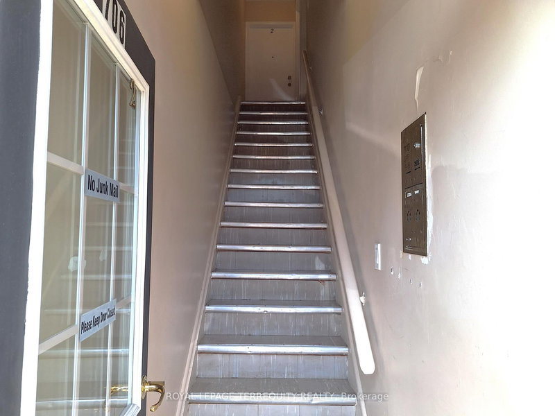 1 - 706 Wilson Ave, Toronto, M3K 1E1 | Image 2