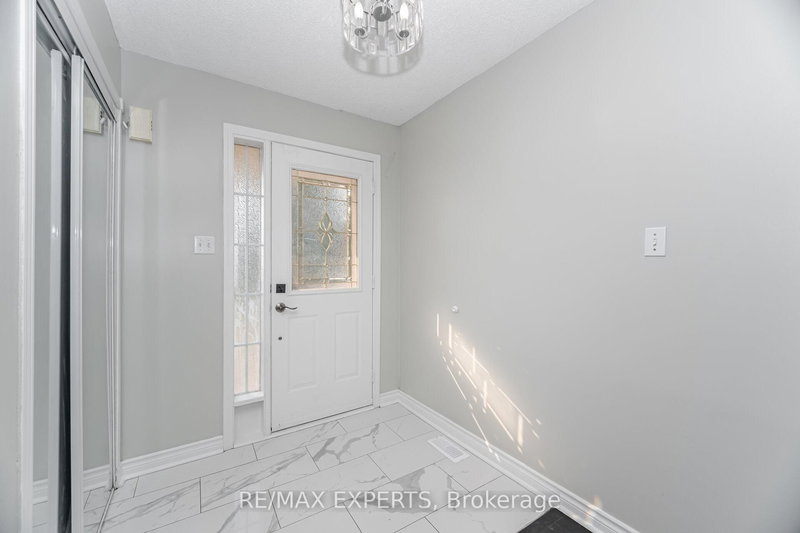 82 Twin Pines Cres, Brampton, L7A 1M8 | Image 3