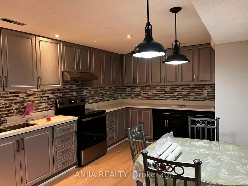 Bsmt #2 - 3441 Sanderling Cres, Mississauga, L5L 3P4 | Image 2