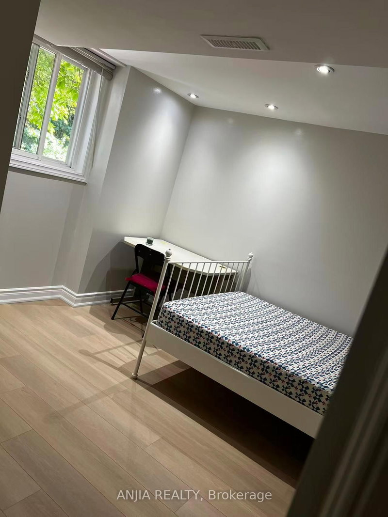 Bsmt #2 - 3441 Sanderling Cres, Mississauga, L5L 3P4 | Image 3