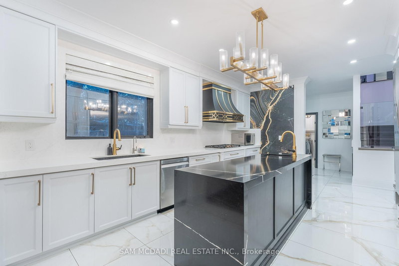 1540 Mississauga Rd, Mississauga — 10