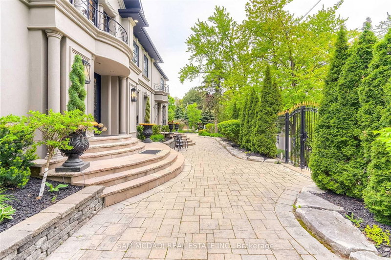 1540 Mississauga Rd, Mississauga — 2