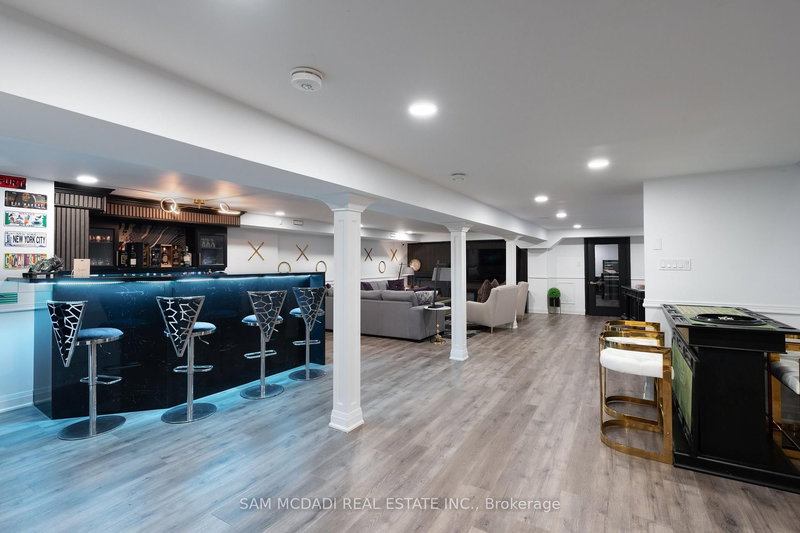 1540 Mississauga Rd, Mississauga — 30