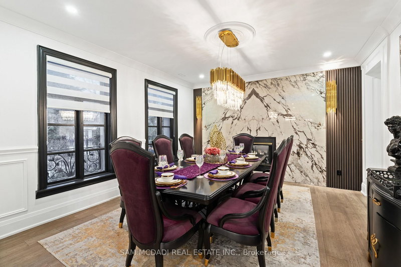 1540 Mississauga Rd, Mississauga — 5