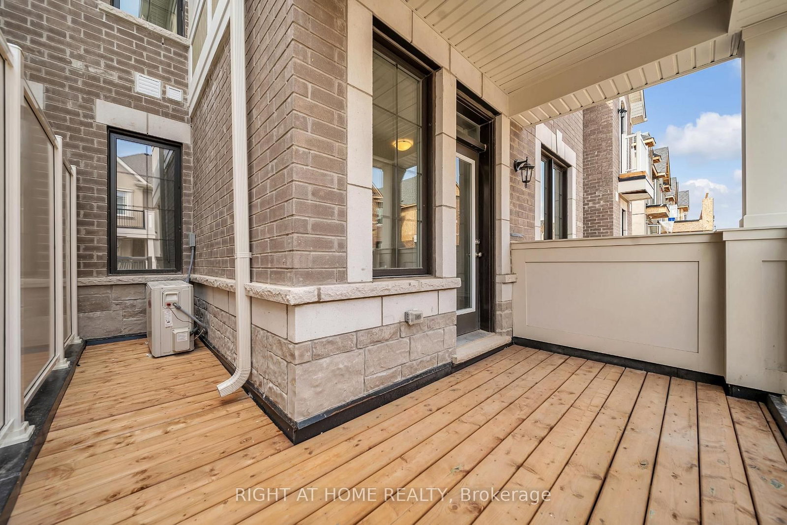 Townhouse for lease at 56-1317 Leriche Way, Milton, Ontario, L9E 0H5 - Bowes - MLS: W12955370