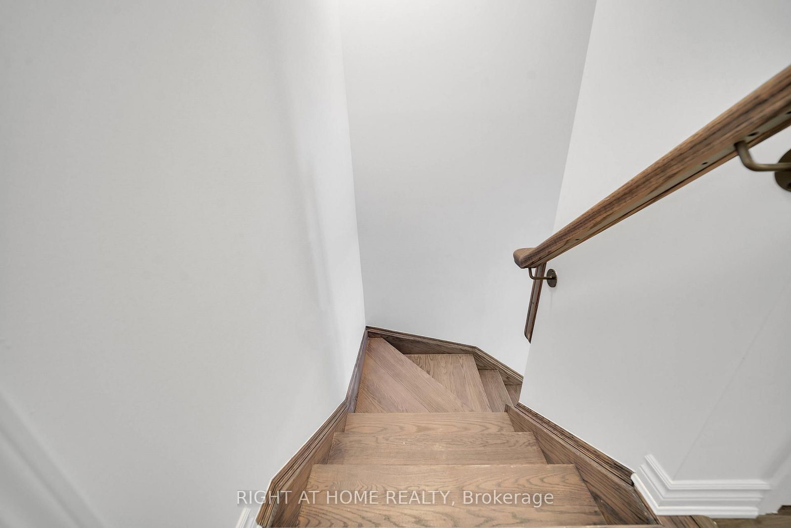 Townhouse for lease at 56-1317 Leriche Way, Milton, Ontario, L9E 0H5 - Bowes - MLS: W12955370