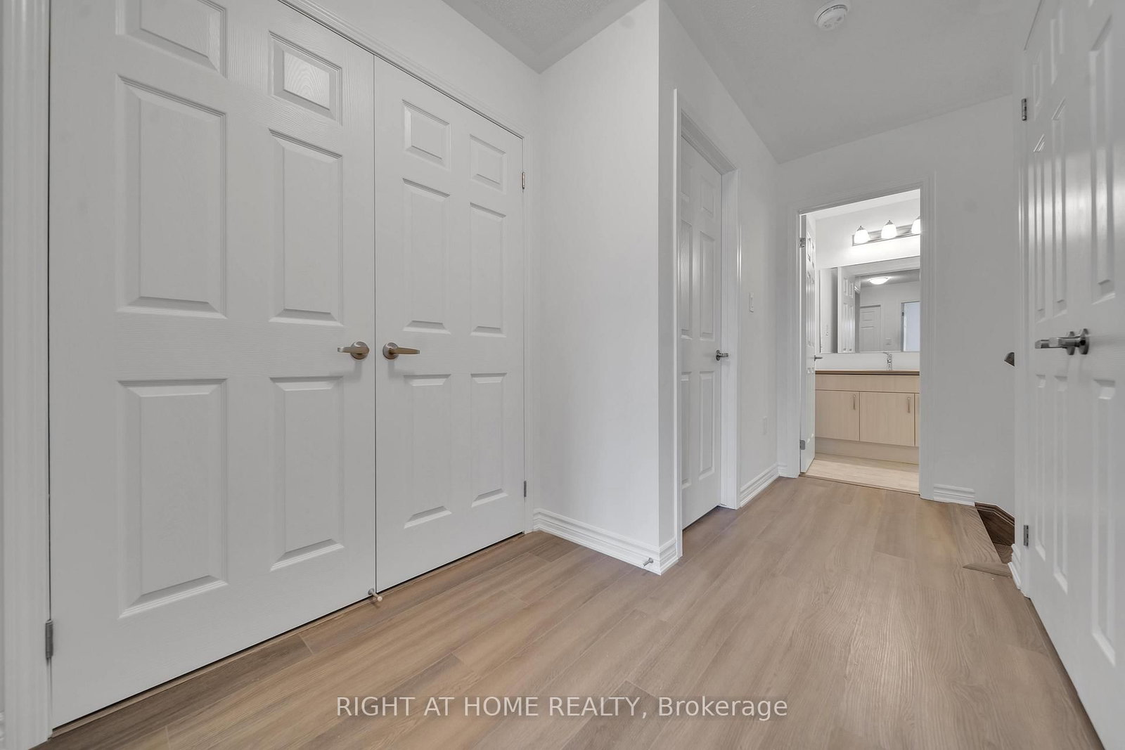 Townhouse for lease at 56-1317 Leriche Way, Milton, Ontario, L9E 0H5 - Bowes - MLS: W12955370