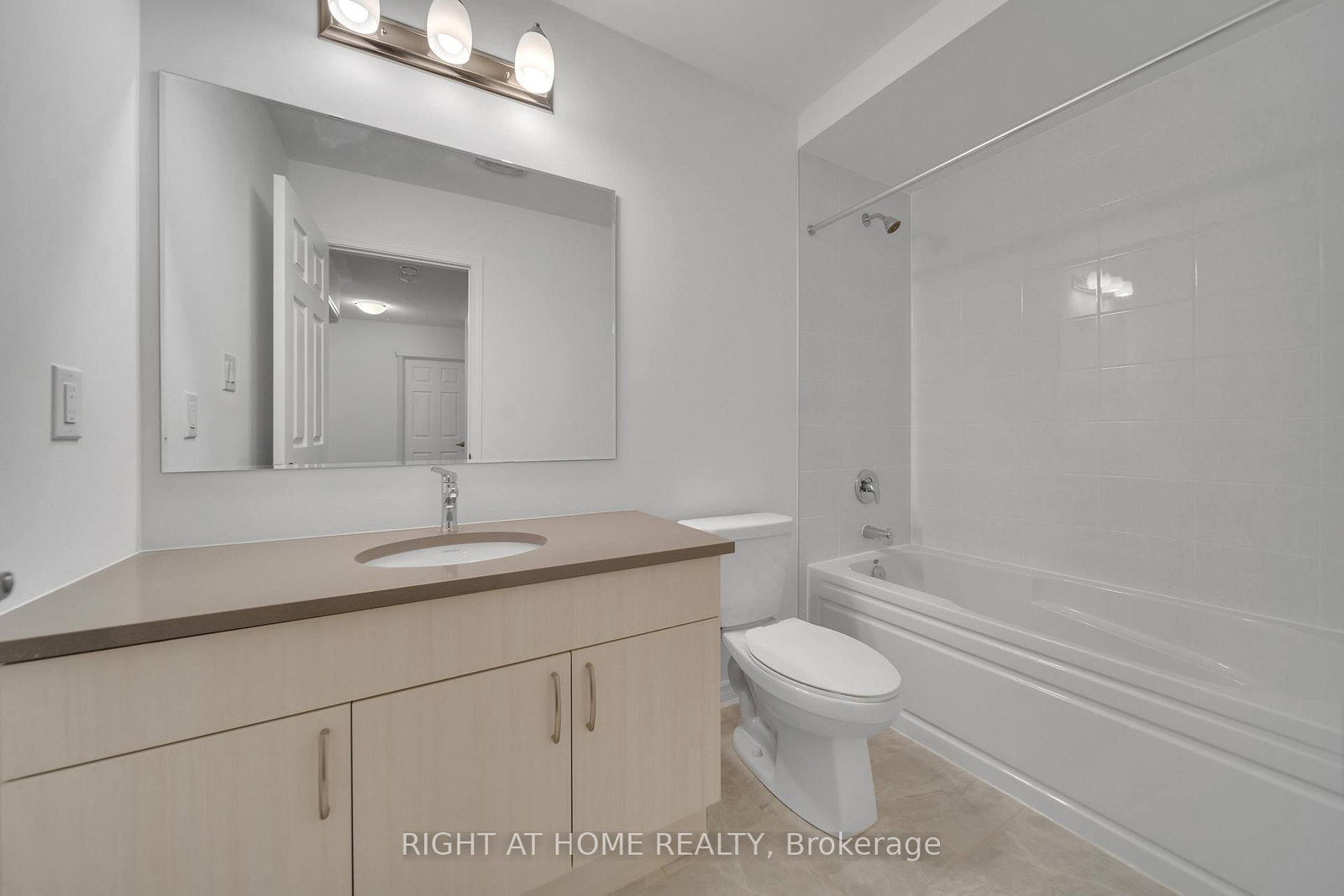 Townhouse for lease at 56-1317 Leriche Way, Milton, Ontario, L9E 0H5 - Bowes - MLS: W12955370