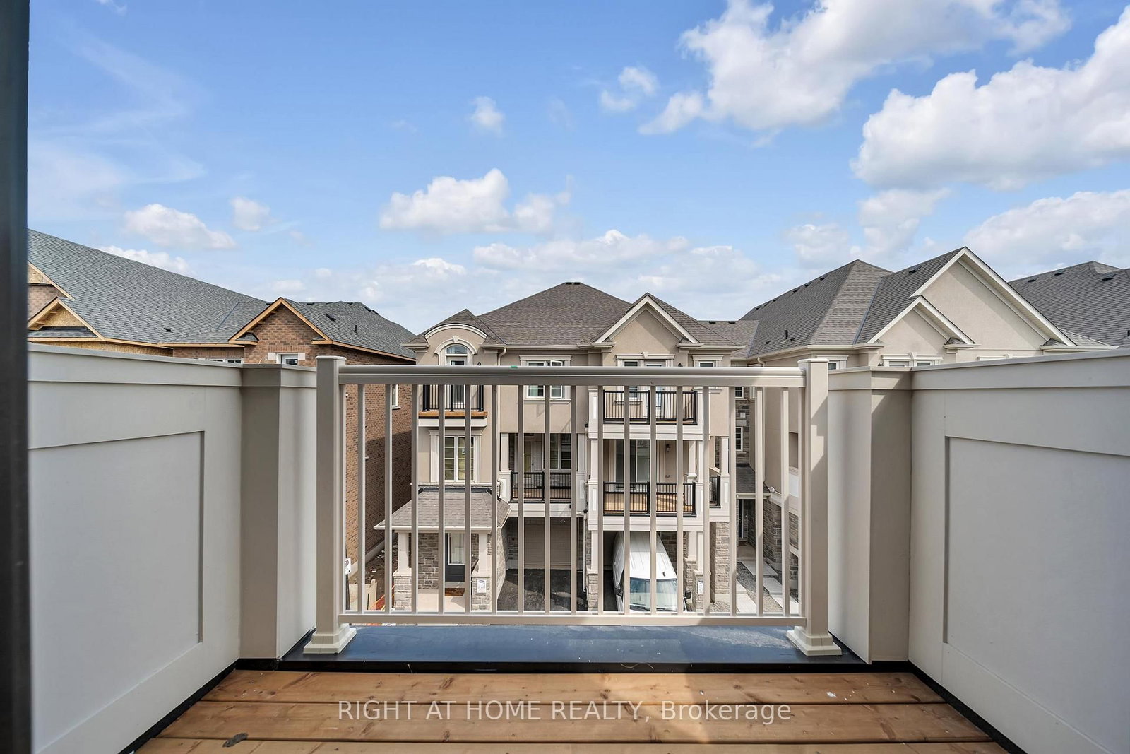 Townhouse for lease at 56-1317 Leriche Way, Milton, Ontario, L9E 0H5 - Bowes - MLS: W12955370