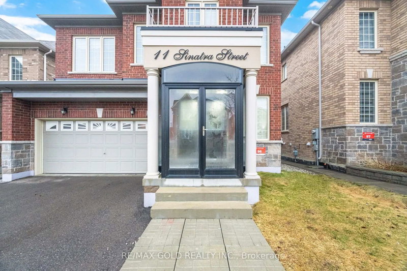 11 Sinatra St, Brampton, L6R 4B3 | Image 2