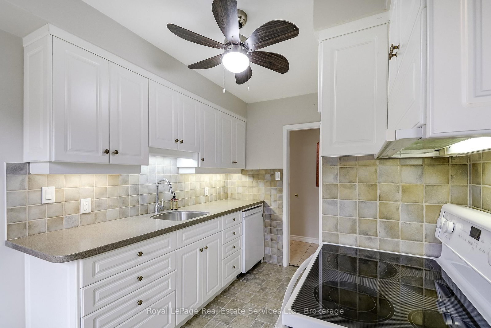 Detached House for sale at 339 Weighton Drive, Oakville, Ontario, L6R 2R5 - West - MLS: W12955414