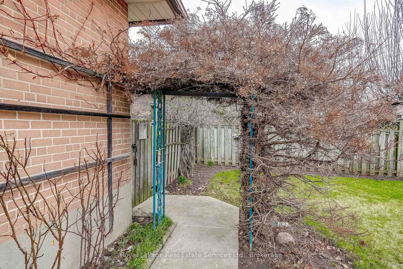 Detached House for sale at 339 Weighton Drive, Oakville, Ontario, L6R 2R5 - West - MLS: W12955414