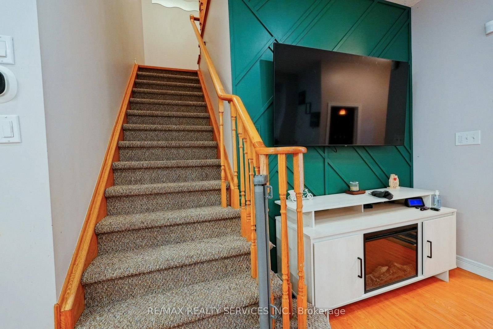 Semi-Detached House for sale at 32 Ashdale Road, Brampton, Ontario, L6Y 5M7 - Bram West - MLS: W12955484