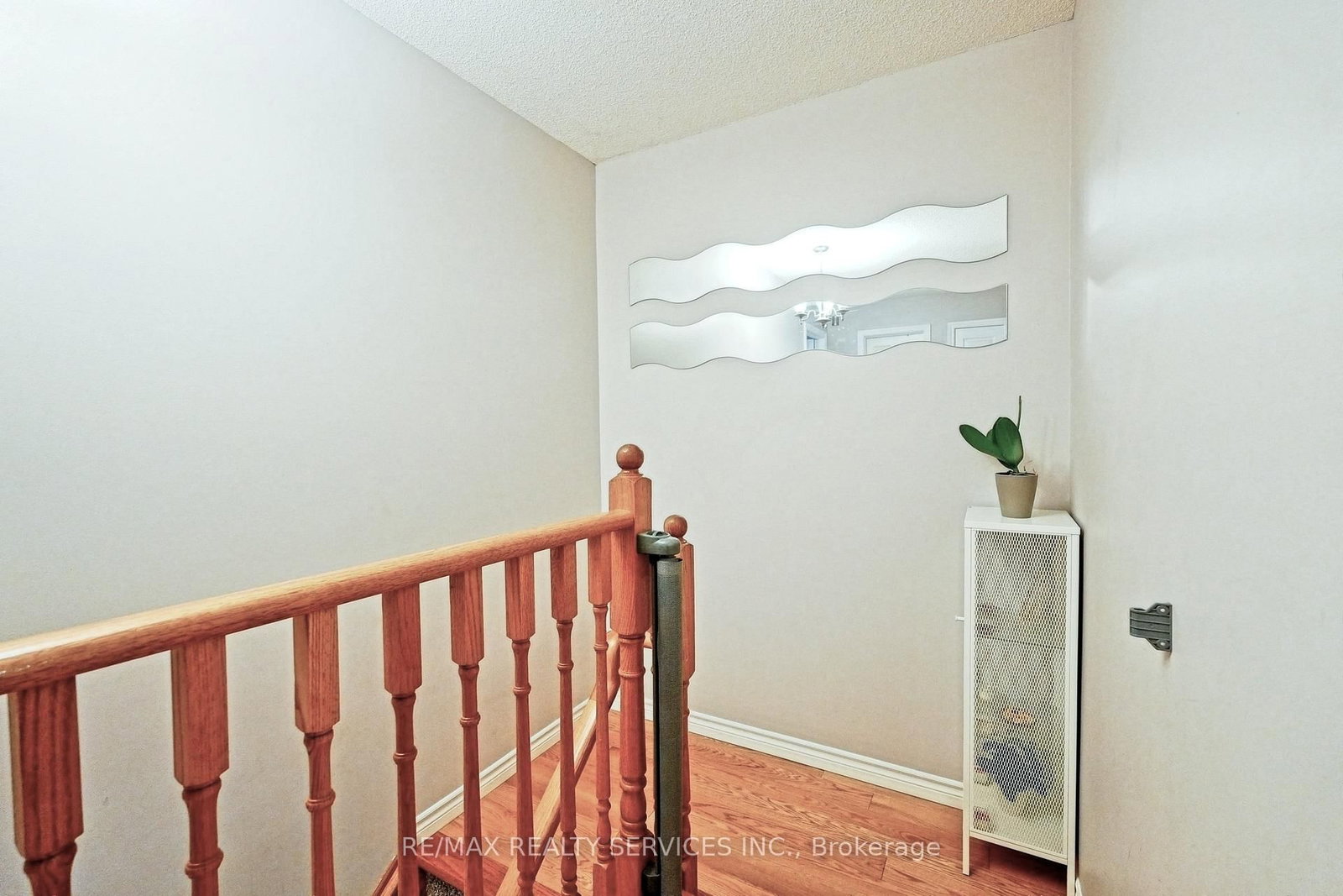 Semi-Detached House for sale at 32 Ashdale Road, Brampton, Ontario, L6Y 5M7 - Bram West - MLS: W12955484