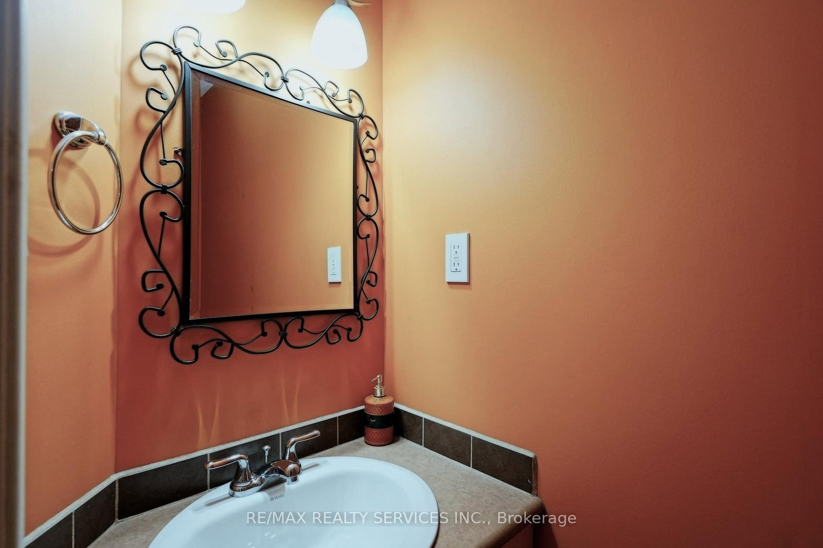 Semi-Detached House for sale at 32 Ashdale Road, Brampton, Ontario, L6Y 5M7 - Bram West - MLS: W12955484