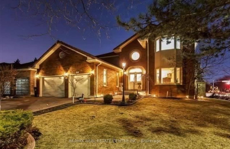 home for lease on BSMT-1876 Grosvenor Place