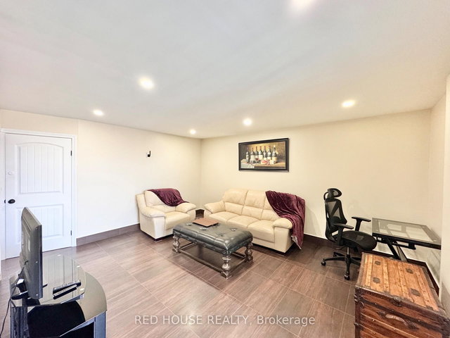 233 - 3025 the credit woodlands