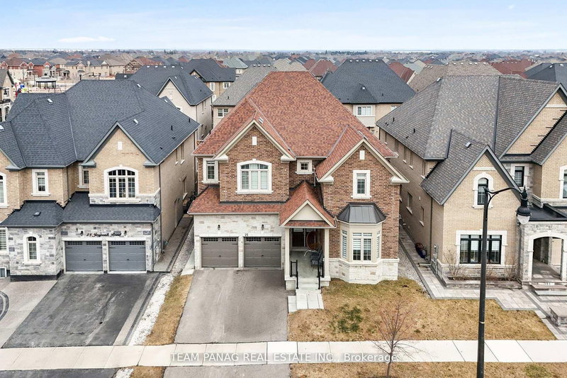 25 Trail Rider Dr, Brampton, L6P 4M4 | Image 2