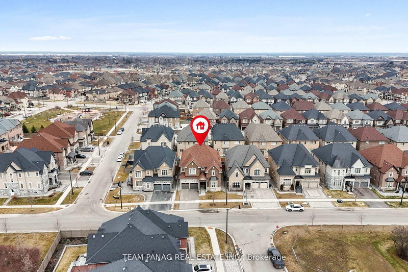 25 Trail Rider Dr, Brampton, L6P 4M4 | Image 3