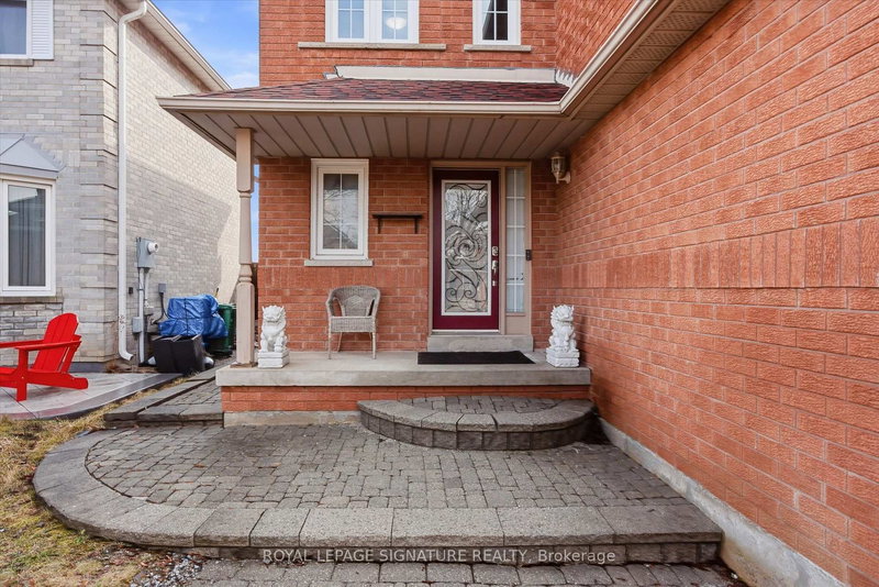 85 Vivians Cres, Brampton, L6Y 4V2 | Image 2