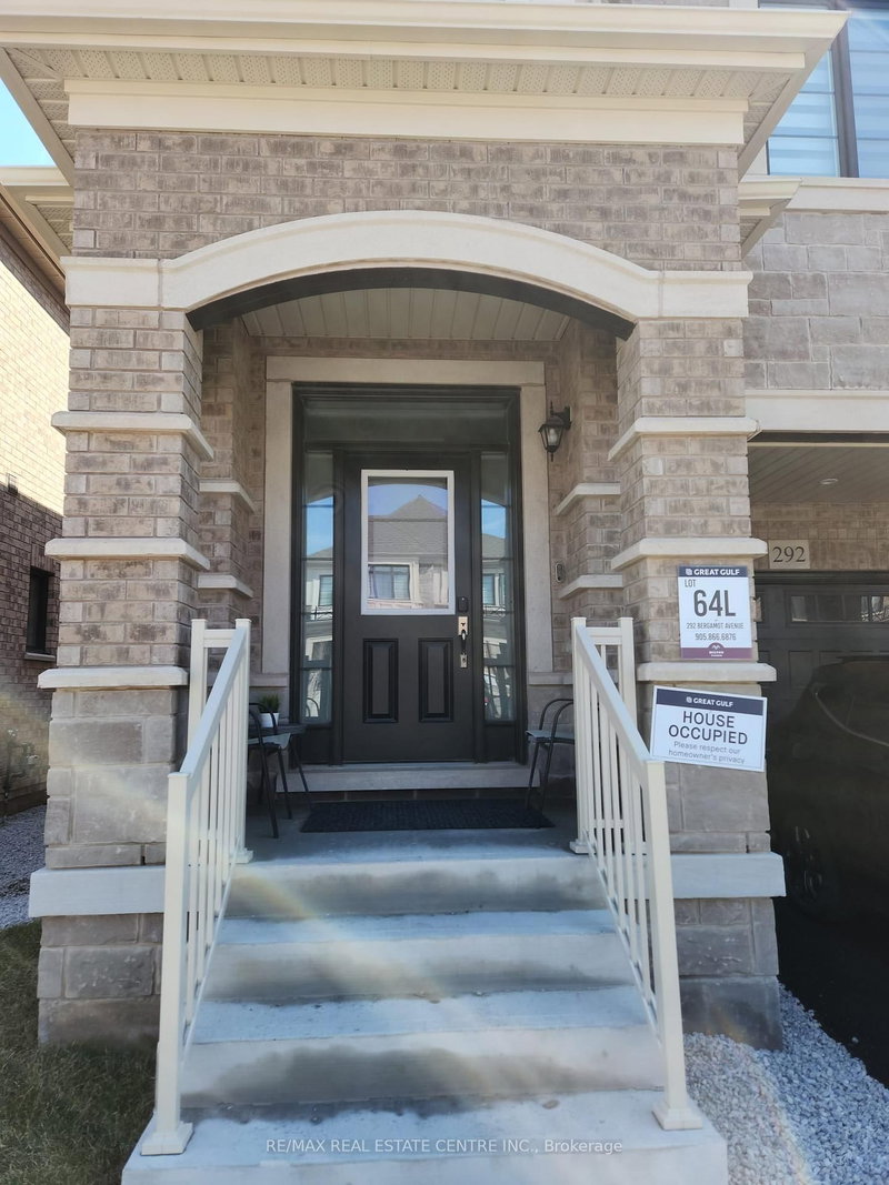 292 BERGAMOT Ave, Milton, L9E 2G1 | Image 2