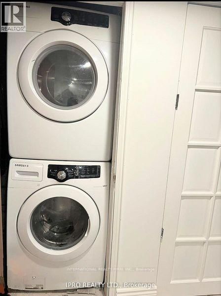 Townhouse for sale at 52 Vodden Court, Brampton, Ontario, L6V 2V7 - Brampton North - MLS: W12956340