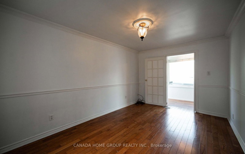 30 Main St N, Milton, L0P 1B0 | Image 2