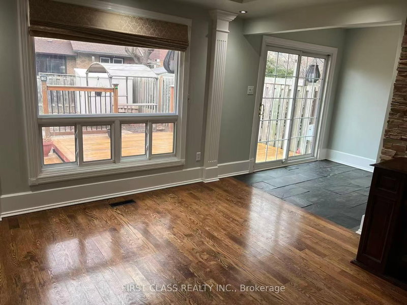 2222 Munn's Ave, Oakville, L6H 3M8 | Image 3