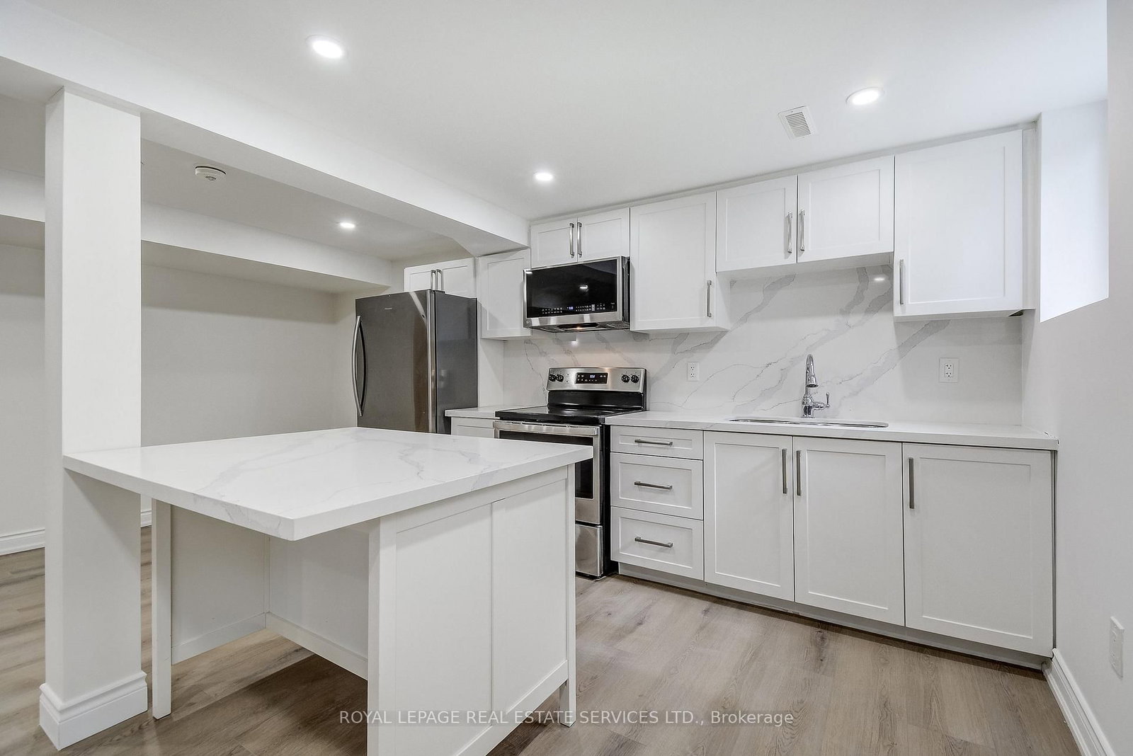 277 Mississaga Street, Unit LOWER - Photo 11