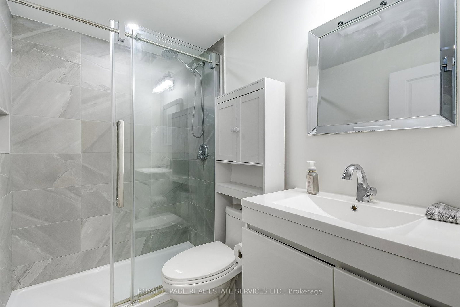 277 Mississaga Street, Unit LOWER - Photo 26